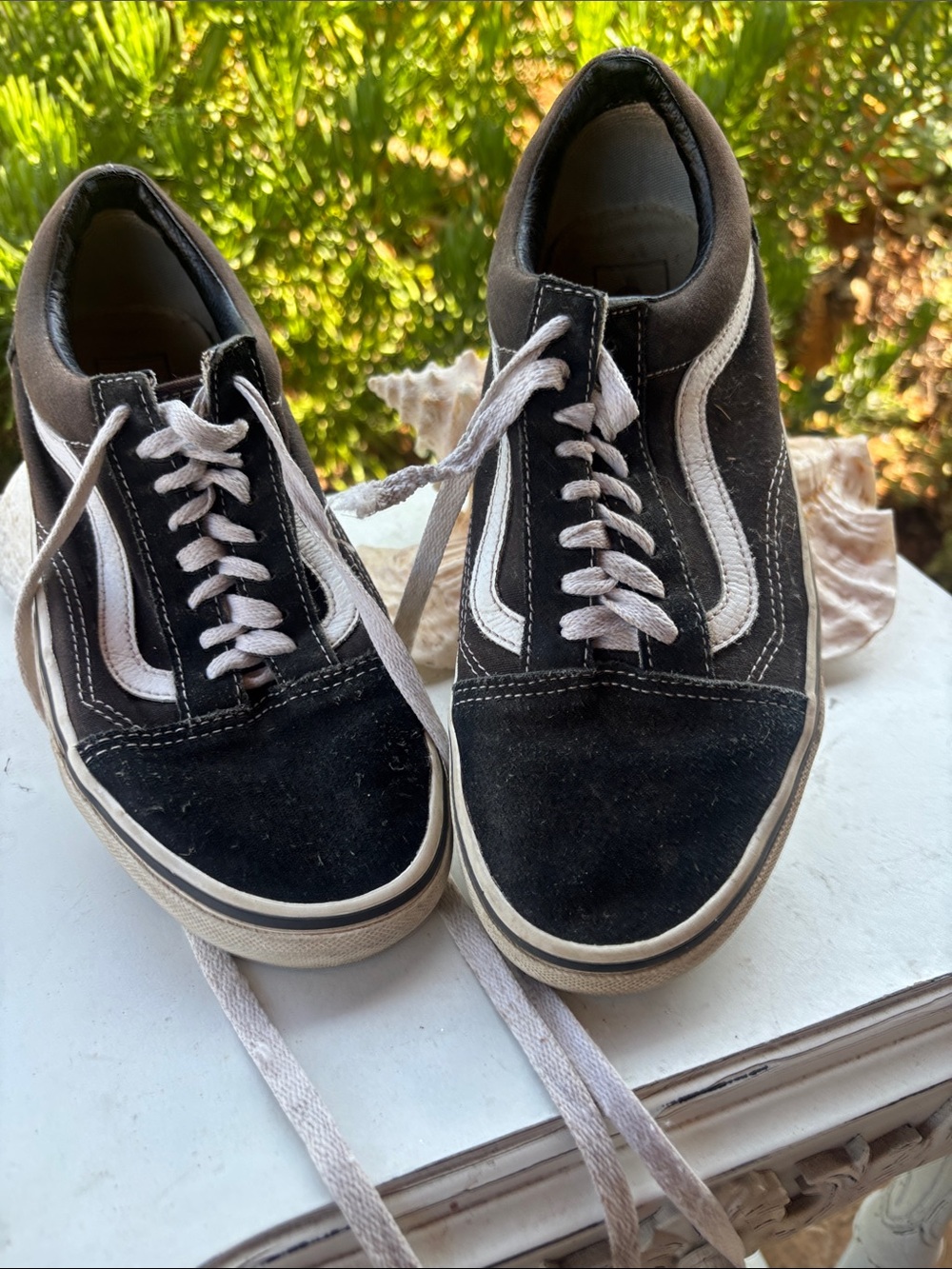 Vans Black & White Old Skool Men's Sneakers size 7